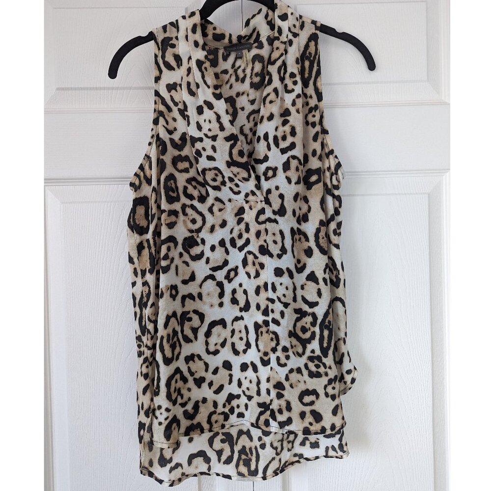 🆕 NWOT | Vince Camuto V-Neck Leopard Pattern Blouse | S